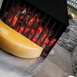 Holzofen Raclette